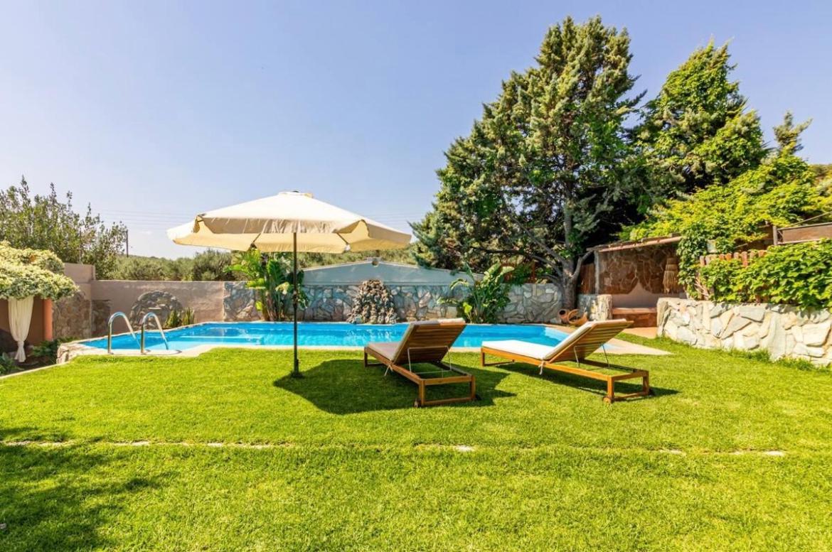 DM Elegant&Charming Villa Foinikiá Habitación foto